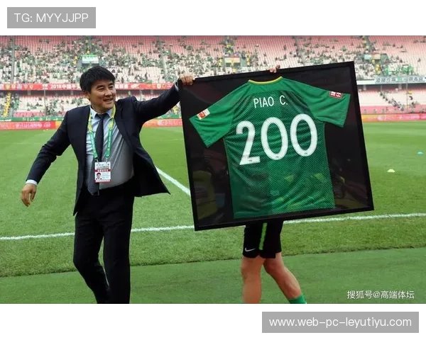 赛后采访：队长李明坦言“团队合作是取胜关键”！，李明足球个人资料